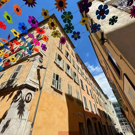 Апартаменты Vieille *